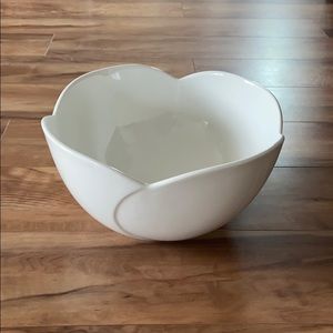 Maxwell & Williams white porcelain  bowl